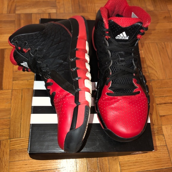 Adidas D Rose US 5 Youth - Picture 3 of 4